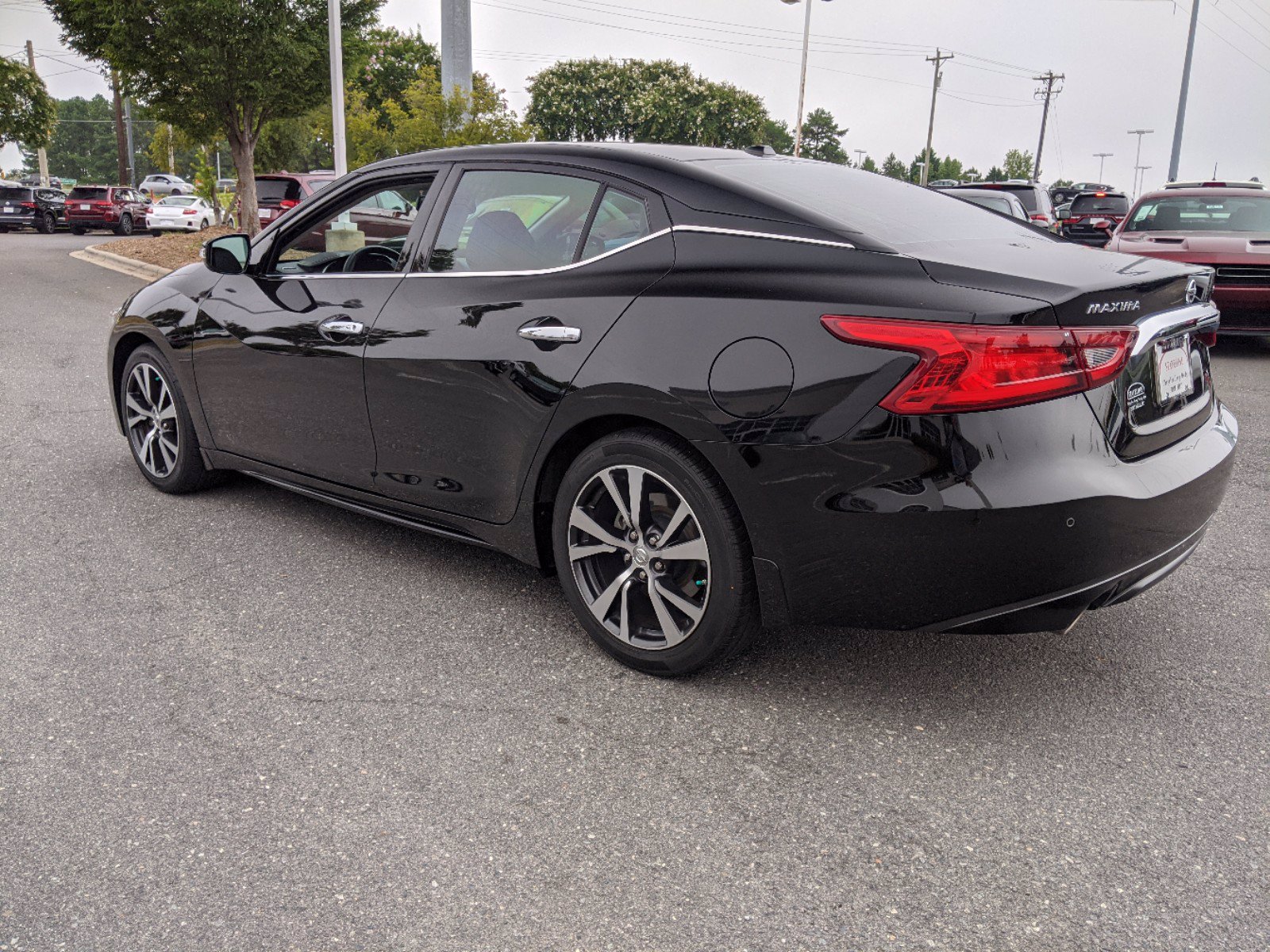 Pre-Owned 2017 Nissan Maxima SV With Navigation