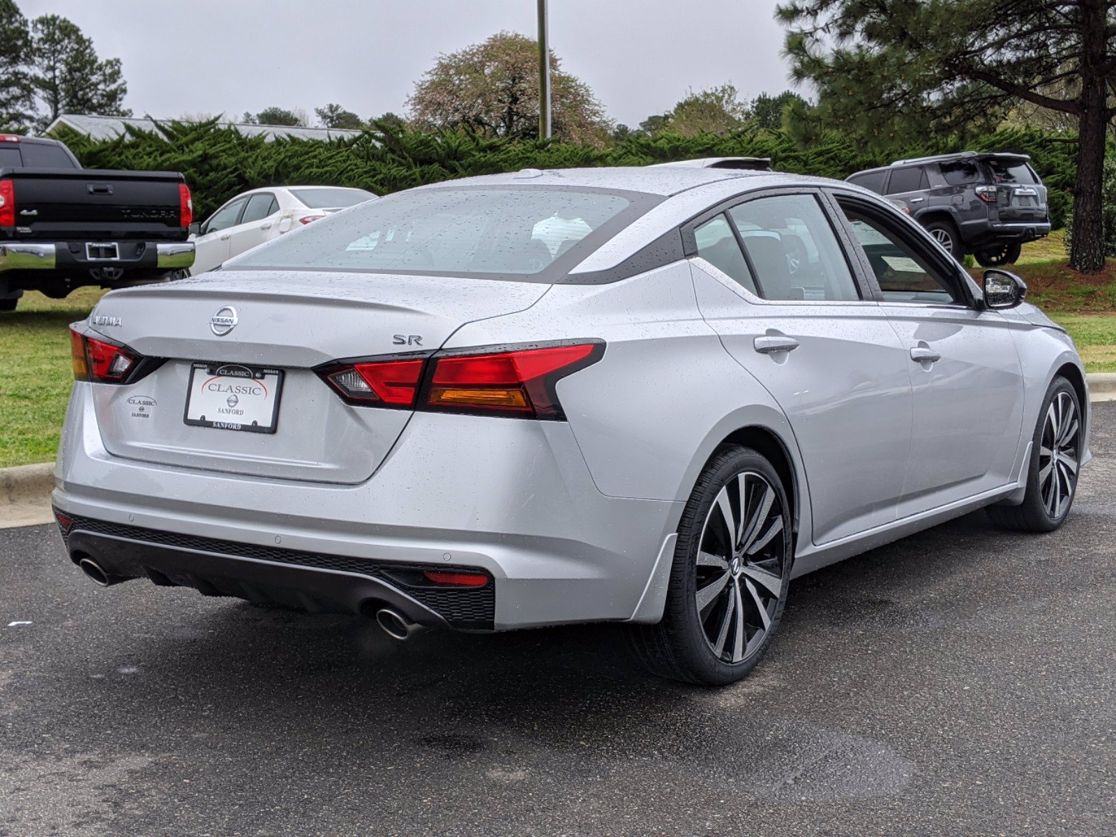 New 2020 Nissan Altima 2.5 SR FWD 4dr Car