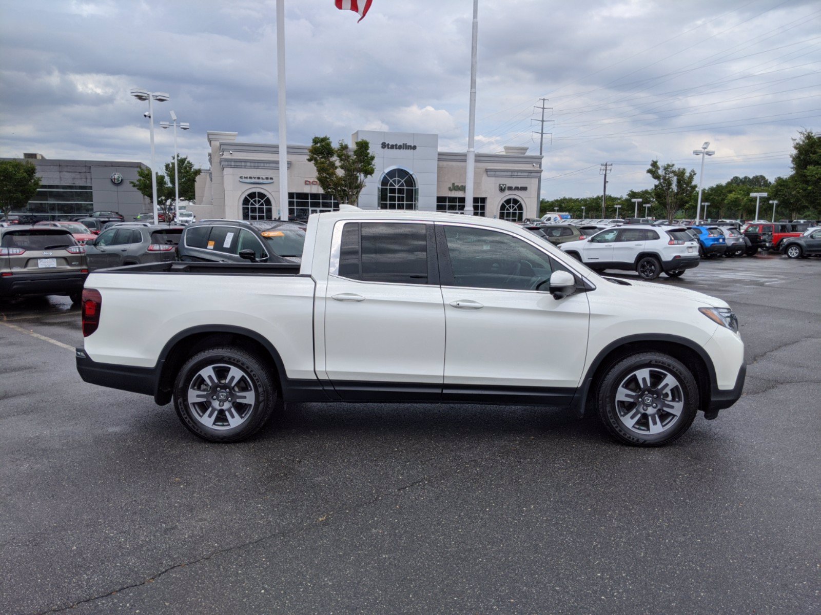 Pre-Owned 2019 Honda Ridgeline RTL-T With Navigation