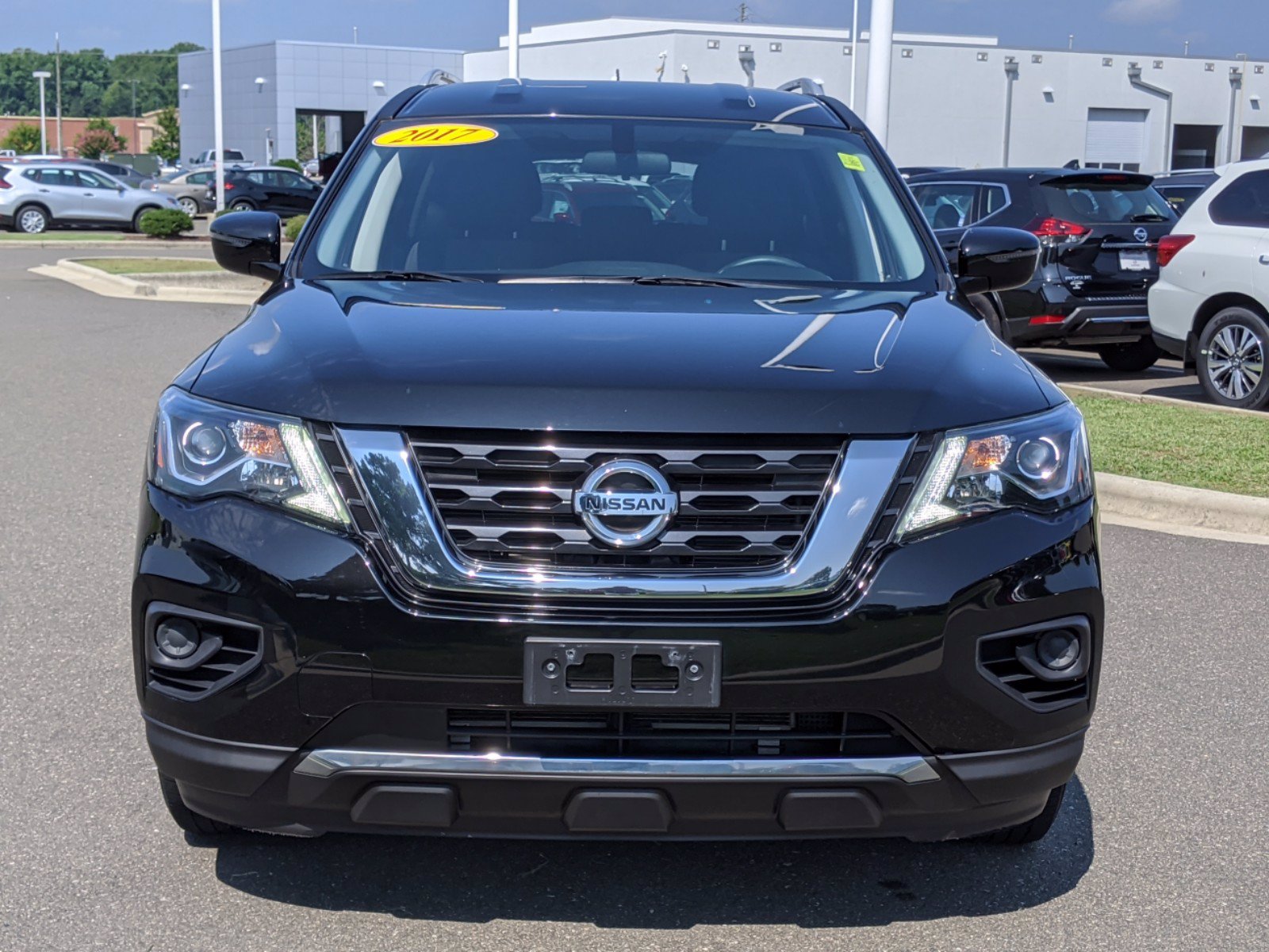 Pre-Owned 2017 Nissan Pathfinder S 4WD