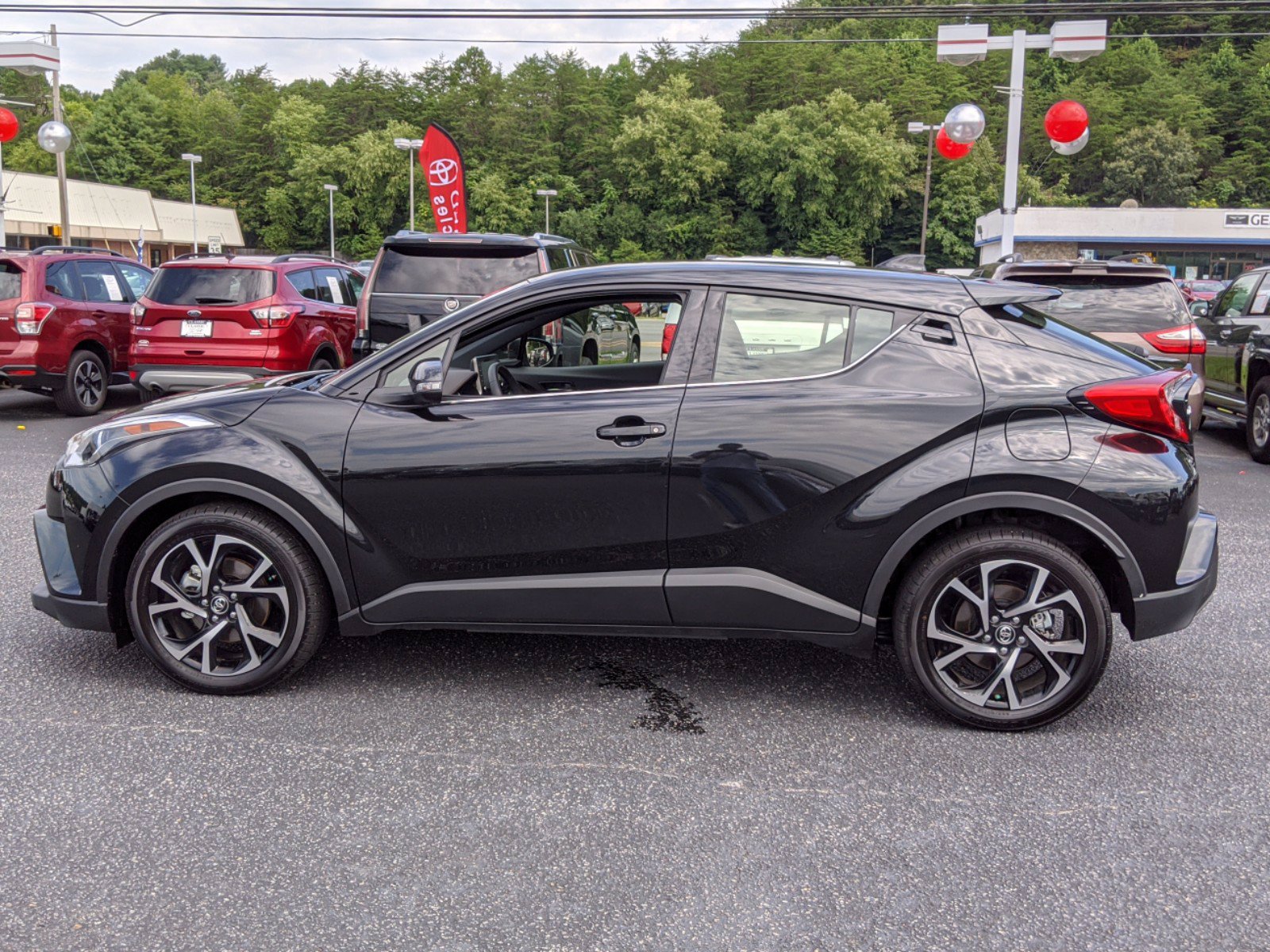 Pre-Owned 2019 Toyota C-HR Limited FWD Sport Utility